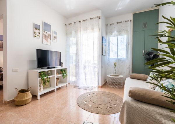 ALQUILER TEMPORAL EN LOS CRISTIANOS. DISPONIBLE ÚNICAMENTE LOS MESES DE MARZO A SEPTIEMBRE – 0067-03995