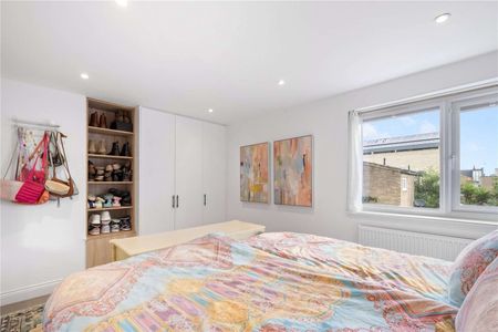 Halston Close, London, SW11 6RH - Photo 5