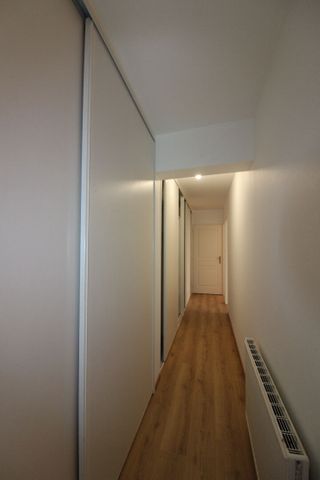 Location Appartement 4 pièces 87m² - Photo 5