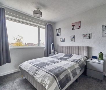 3 bedroom detached house to rent - Photo 2