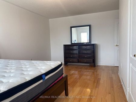 For Lease - 30 Glacier Crescent Unit# Main, Toronto, Ontario - Photo 2
