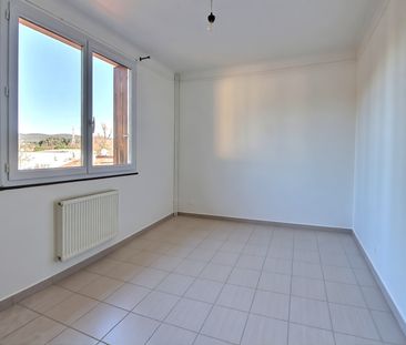 À louer - Appartement T3 traversant de 65 m² avec balcon, cave et s... - Photo 6