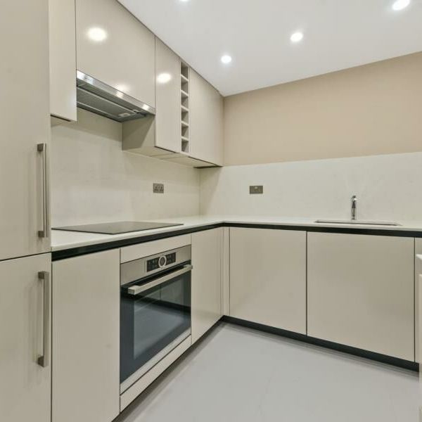 3 Bedroom Apartment To Let - Photo 1