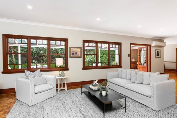 A Grand family estate with pool & tennis court in Beecroft’s Premier Enclave - Photo 1