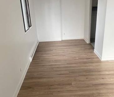 1 CH - 1 SDB - Longueuil - $1,640 /mo - Photo 2