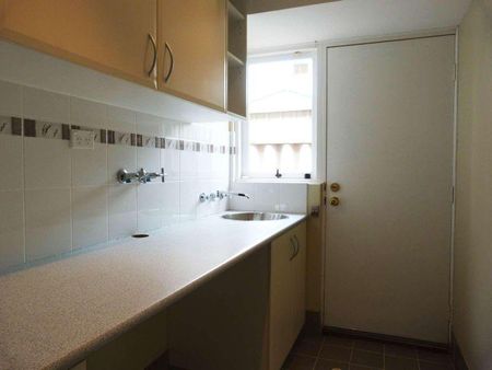 Port Kennedy - Photo 4