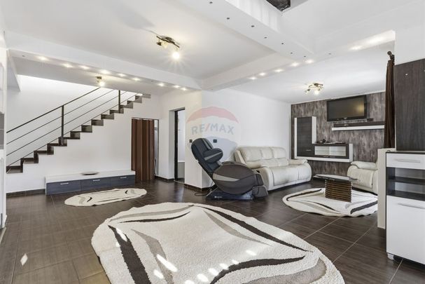 Casă cu 5 camere de inchiriat in Sofronea,Arad - Fotografie 1