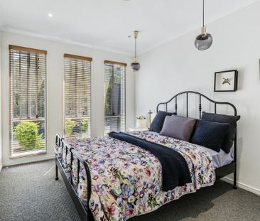 BEAUTIFUL MODERN TWO BEDROOM FURNISHED GRANNY FLAT - Photo 3