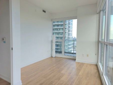 For Lease - 115 Mcmahon Drive Unit# 2010, Toronto, Ontario - Photo 2