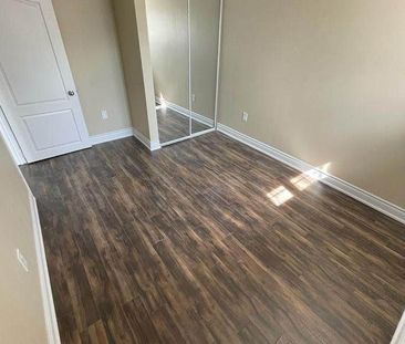 For Lease - 4 Tysonville Circle, Brampton, Ontario - Photo 4