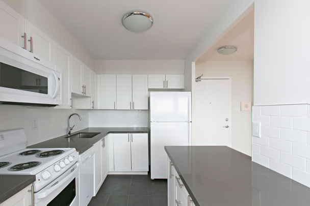 For Lease - 666 Spadina Avenue Unit# 711, Toronto, Ontario - Photo 1