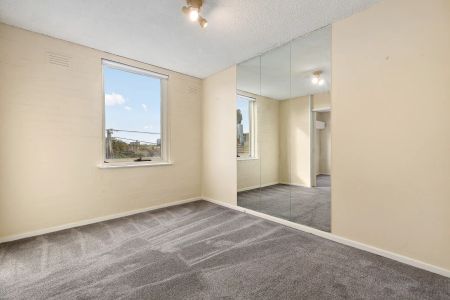 Location Location Location!! - Photo 2