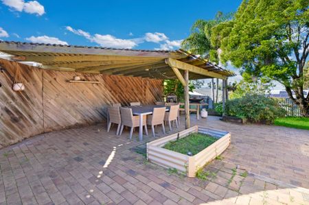 3 Bedroom House in Benowa - Photo 4