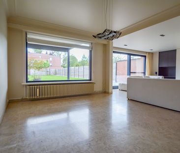 Ruime gesloten woning met 3 slaapkamers en prachtige tuin - Photo 3