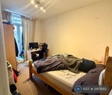 4 bedroom flat to rent - Photo 6