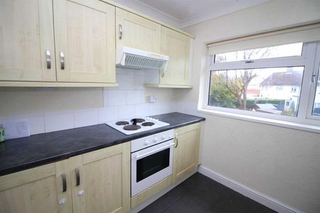 2 Bedroom Flat - Photo 2