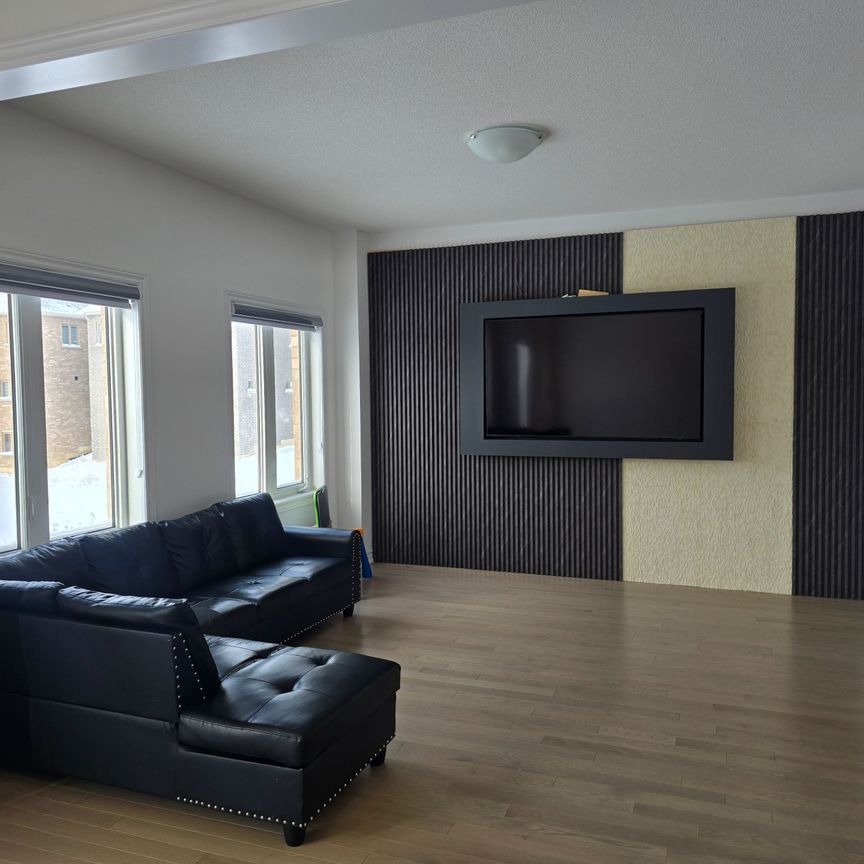 For Lease - 387 Russell Street, Southgate, Ontario - Photo 1