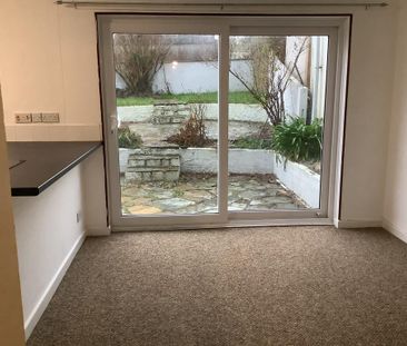 4 bedroom terraced house to rent - Photo 3