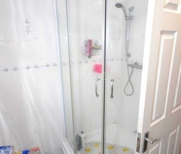 St Peters Road, Reading, Berkshire, RG6 - Photo 6