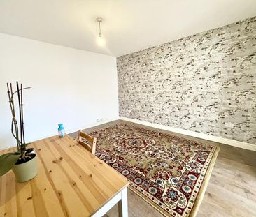 4 bedroom terraced house to rent - Photo 1