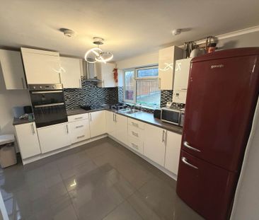 Gainsborough Rd, Reading - Photo 3