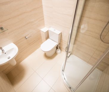 Good Sized 2 Bedroom Property to Let in Reading Town Centre - Photo 5