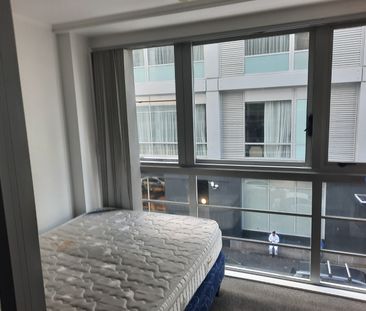 Fully Furnished City Living - Photo 2