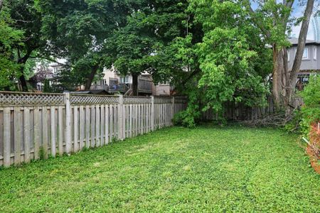 For Lease - 14 Franklin Avenue Unit# Main Fl, Toronto, Ontario - Photo 3