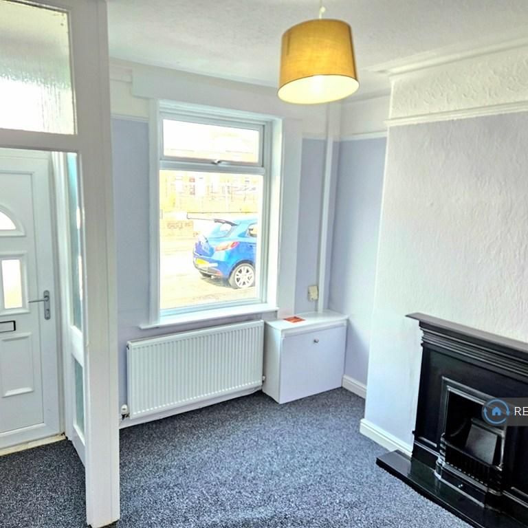 2 bedroom terraced house to rent - Photo 1