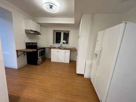 For Lease - 17 Barre Drive, Barrie, Ontario - Photo 3