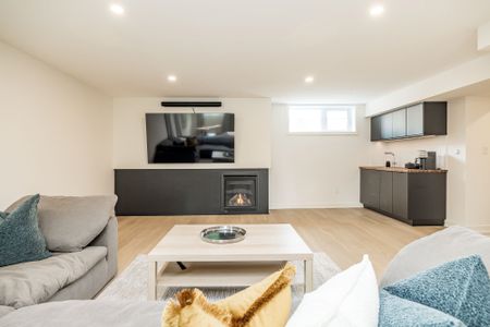 For Lease - 1995 Lenester Avenue, McKellar Heights - Glabar Park and Area, Ontario - Photo 4