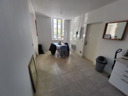 Location Appartement 3 pièces 54m² PIERREFEU DU VAR 83390 - Photo 4