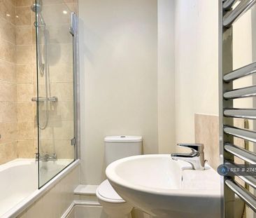 2 bedroom terraced house to rent - Photo 6