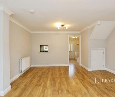 3 bedroom terraced house to rent - Photo 4