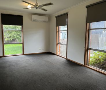 7 Telstar Court - Photo 1