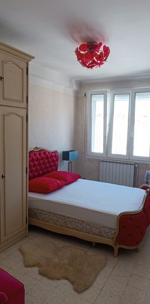 T2 - Photo 1