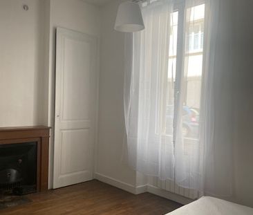 Location Appartement 1 pièce 21m² LYON 7ème - Photo 2
