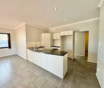 Modern & Spacious 4x2 Home - Photo 1