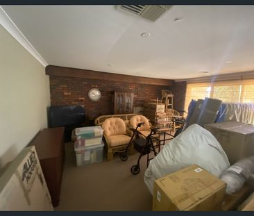 Family Home with Pool - Photo 3