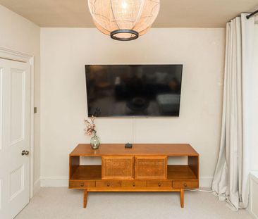 Ty Llywelyn - Photo 2