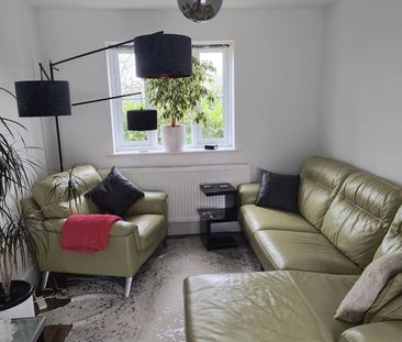 5 Bed Semi-Detached House, Bridgwater Road, BS13 - Photo 1