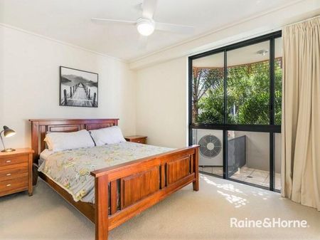 Fantastic 2 Bedroom Unit in Resort Style Complex! - Photo 2