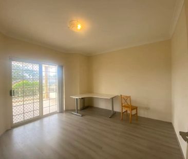 “Spacious Family Home in a Prime Hurstville Location” - Photo 3