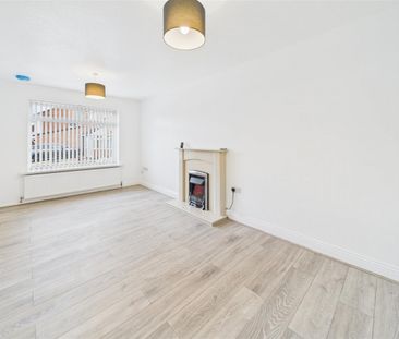 2 bedroom Semi-detached bungalow to rent - Photo 5