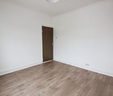 3 bedroom House To Let Total Size: 936 SQ FT - Photo 3