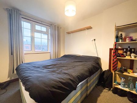 8 bedroom terraced house to rent - Photo 2