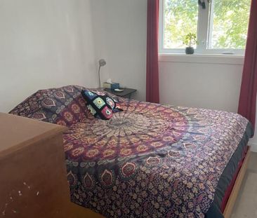 Logement 4 1/2 - Photo 2