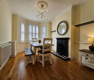 2 bedroom terraced house to rent - Photo 4