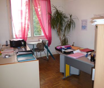 Location Appartement 5 pièces 116m² - Photo 5