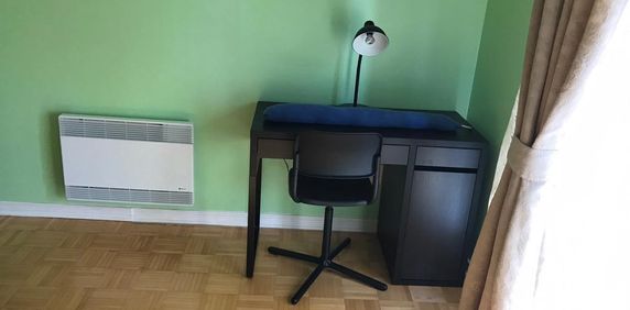 Chambre meublée pour homme à louer à Longueuil - Photo 2